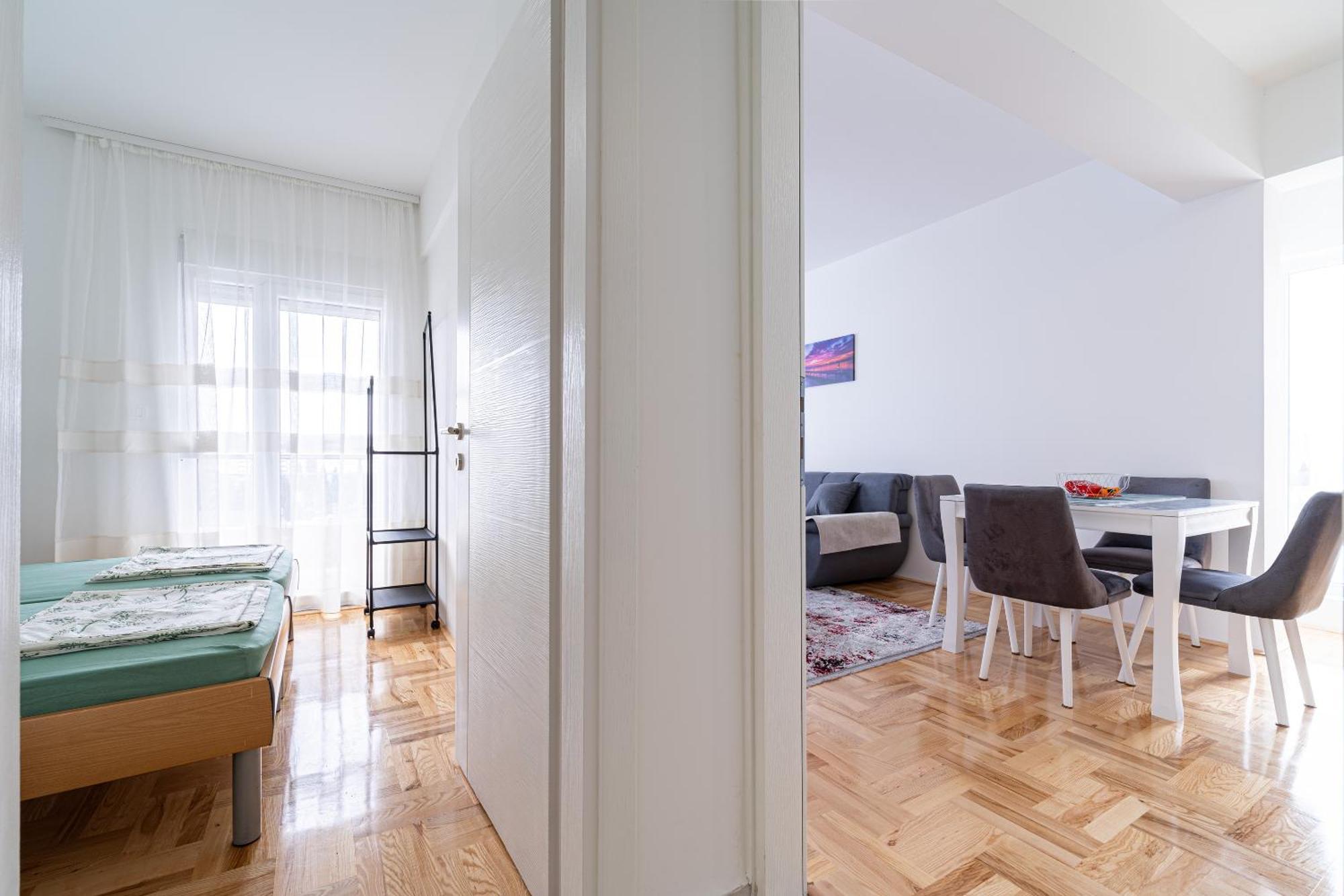 شقة Tuski Put Apartman بودغوريتْسا المظهر الخارجي الصورة
