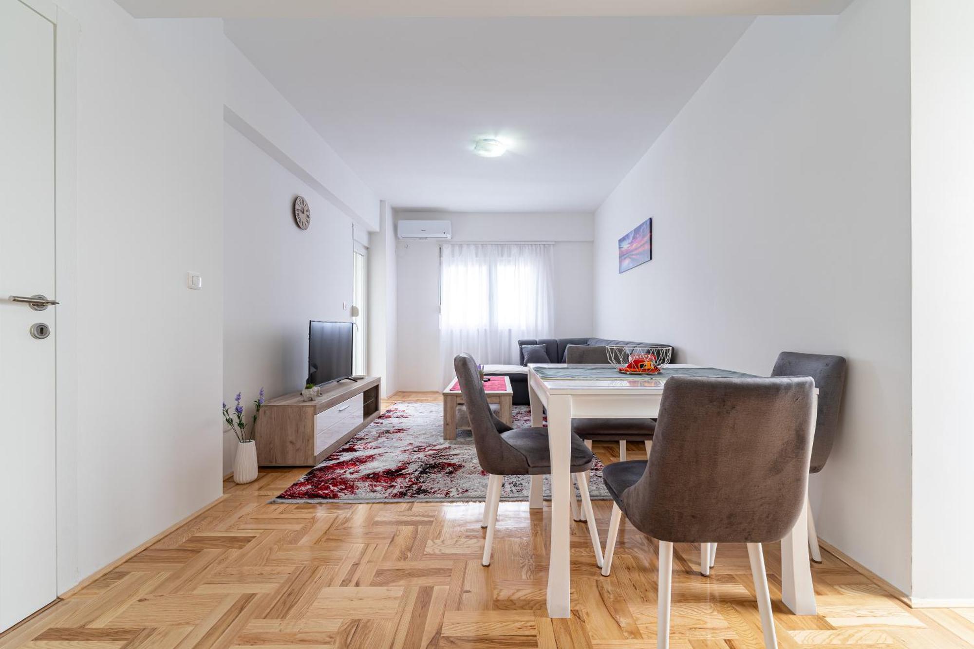 شقة Tuski Put Apartman بودغوريتْسا المظهر الخارجي الصورة