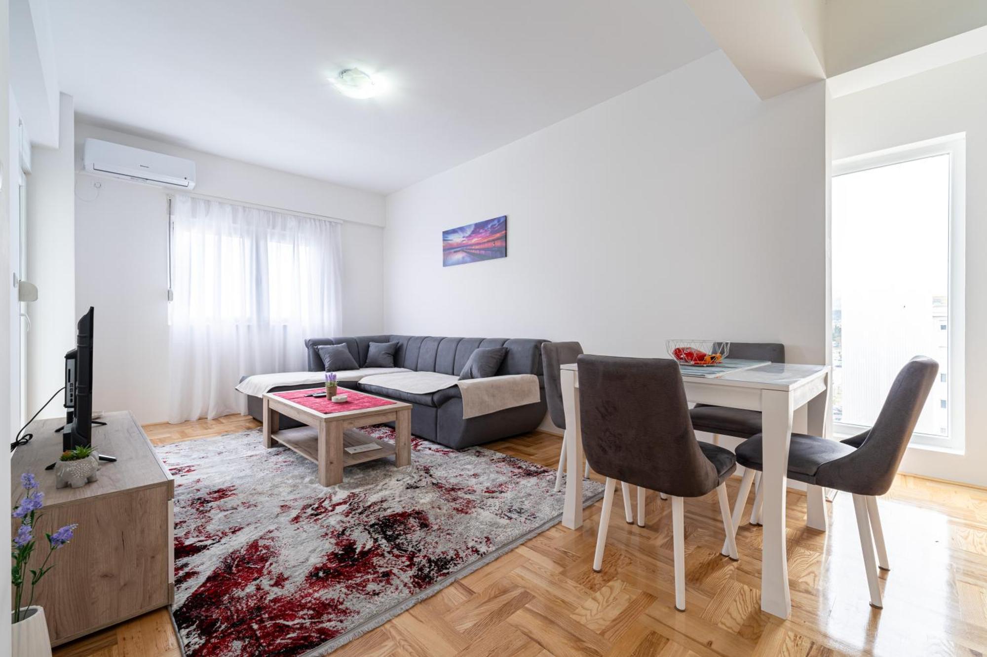 شقة Tuski Put Apartman بودغوريتْسا المظهر الخارجي الصورة
